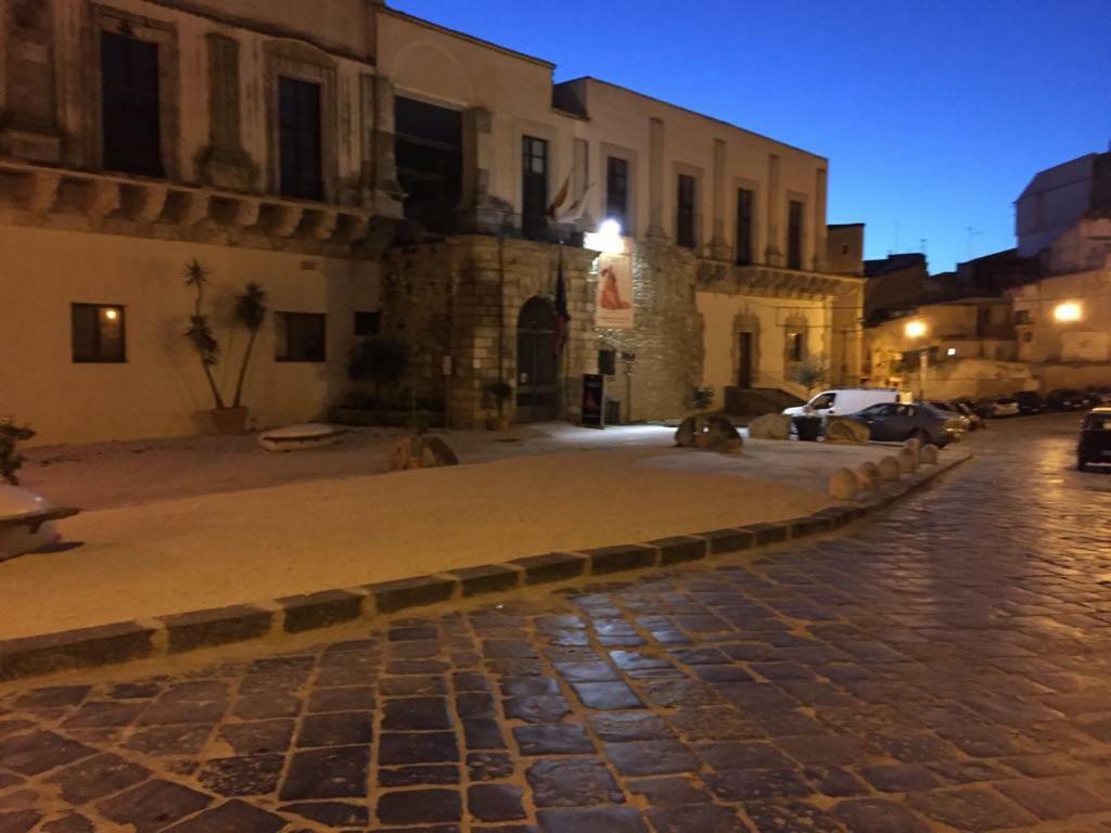 B&B Largo Barile Caltanissetta Exterior foto